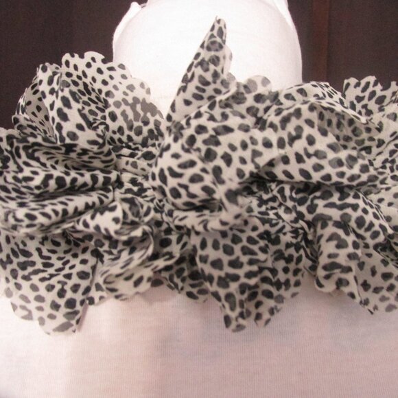 Ruffle Scarf - Tan & Black - Picture 3 of 4